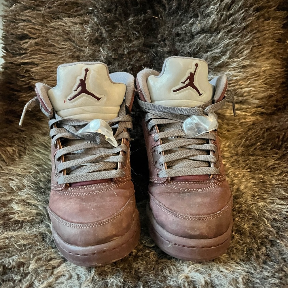 Jordan Kids Sneakers in Brown and Gray